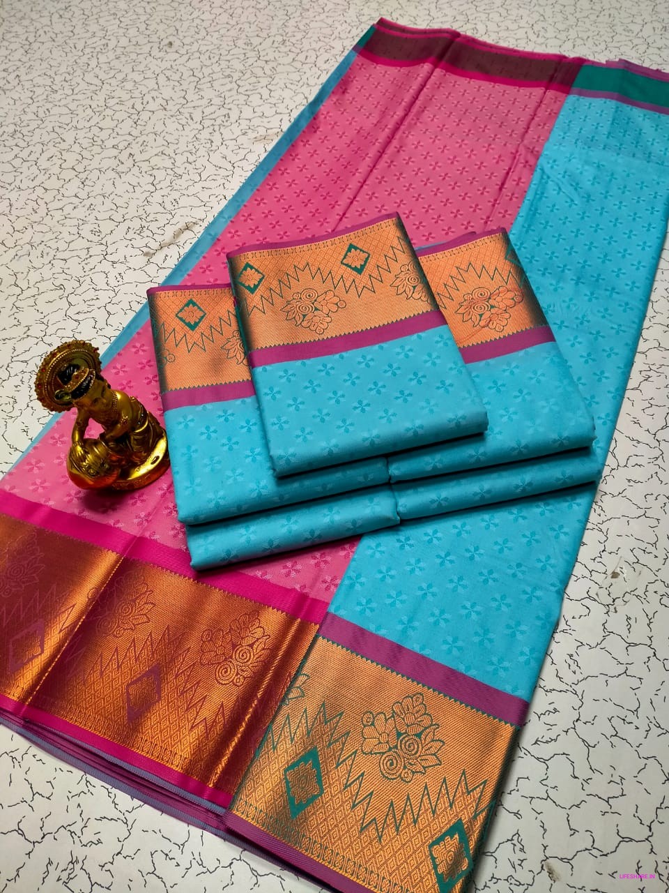Poonthamil sarees