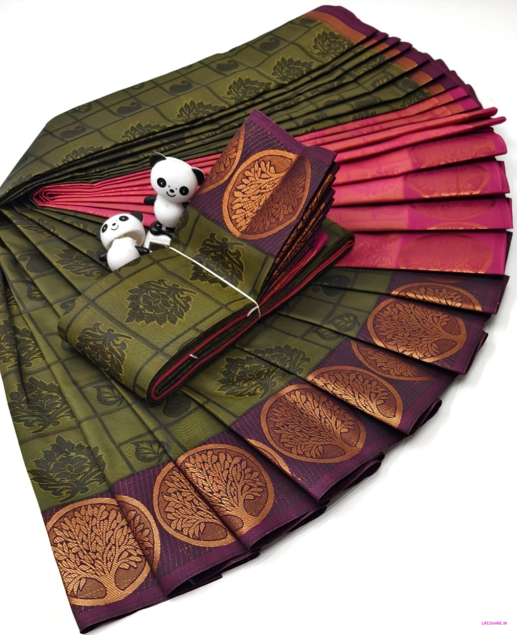 Poonthamil saree (jamun black)